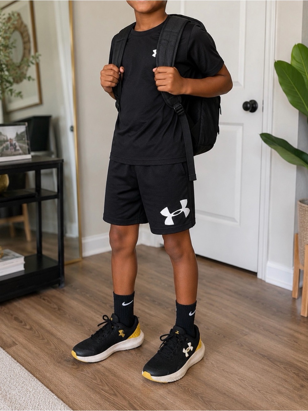 Under Armour Kids Black and Yellow Mesh Athletic Sneakers size 5Y